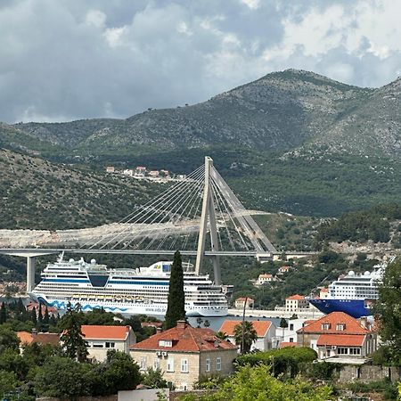 Cruise Ship Bridge View Apartment Luka Дубровник Экстерьер фото